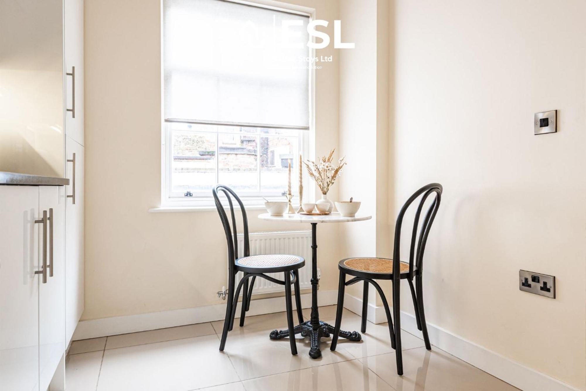 Elegant Apartment On Historic Cobbled High St Shrewsbury Town Centre Ngoại thất bức ảnh